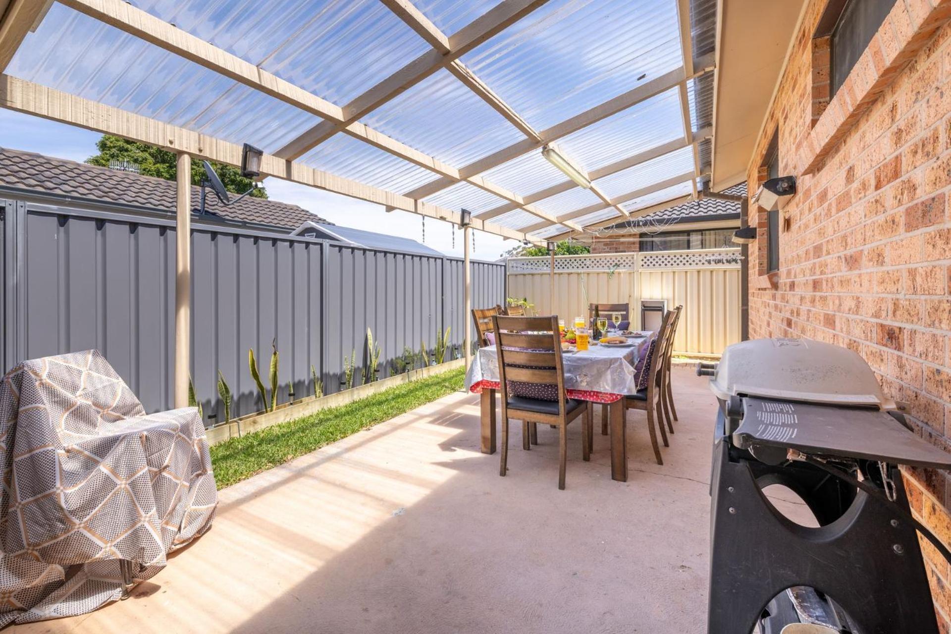 4 Gilchrist Rd - Pet Friendly, Air Con, Wi-Fi Villa Salamander Bay Exterior foto