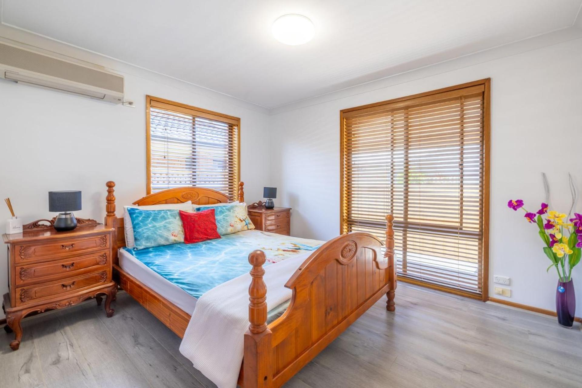 4 Gilchrist Rd - Pet Friendly, Air Con, Wi-Fi Villa Salamander Bay Exterior foto